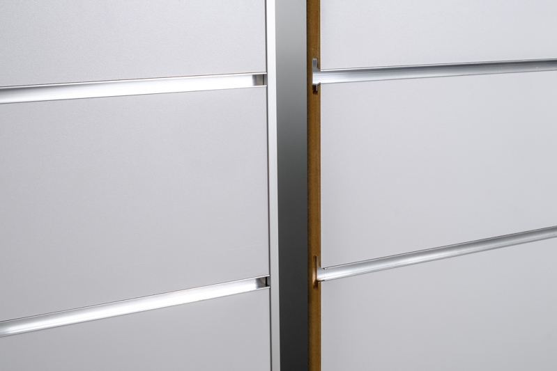 Vertikaler Aluminiumverbinder für Spacewall-Paneele