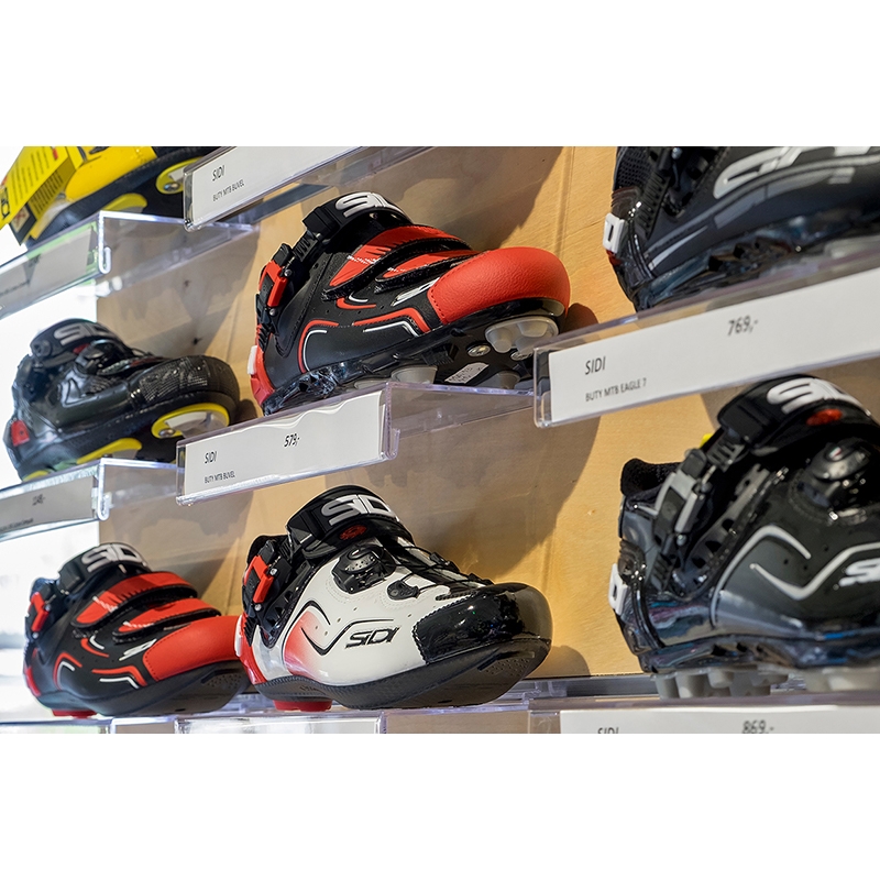 Slatwall Shopwall-Sockel Schwarz