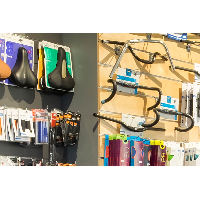 Plinth Slatwall Ladenwand Ahorn