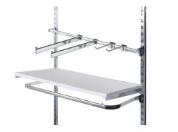 Kleiderbügel und Regalstützen